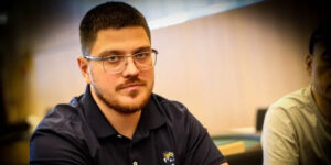 Український гравець Василь Підгрушний зайняв 6 місце у турнірі «Poker EM»